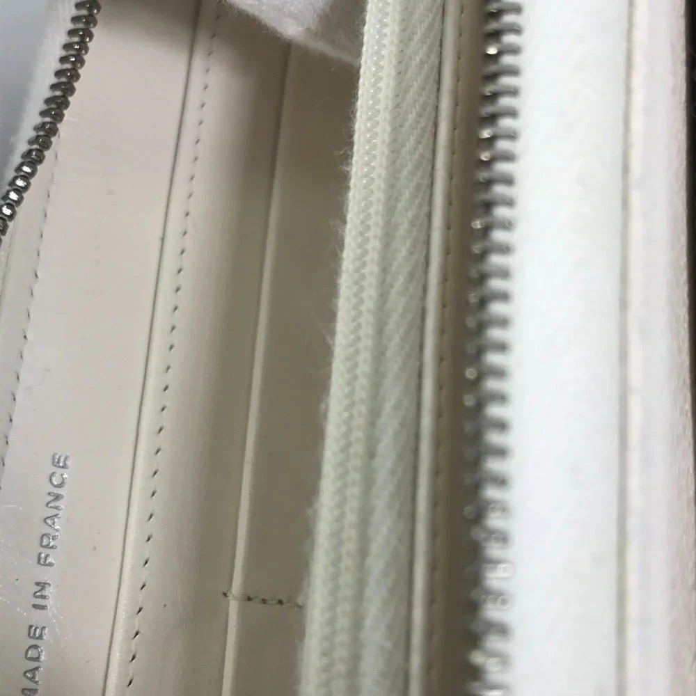 CHANEL White Caviar Leather Logo Wallet